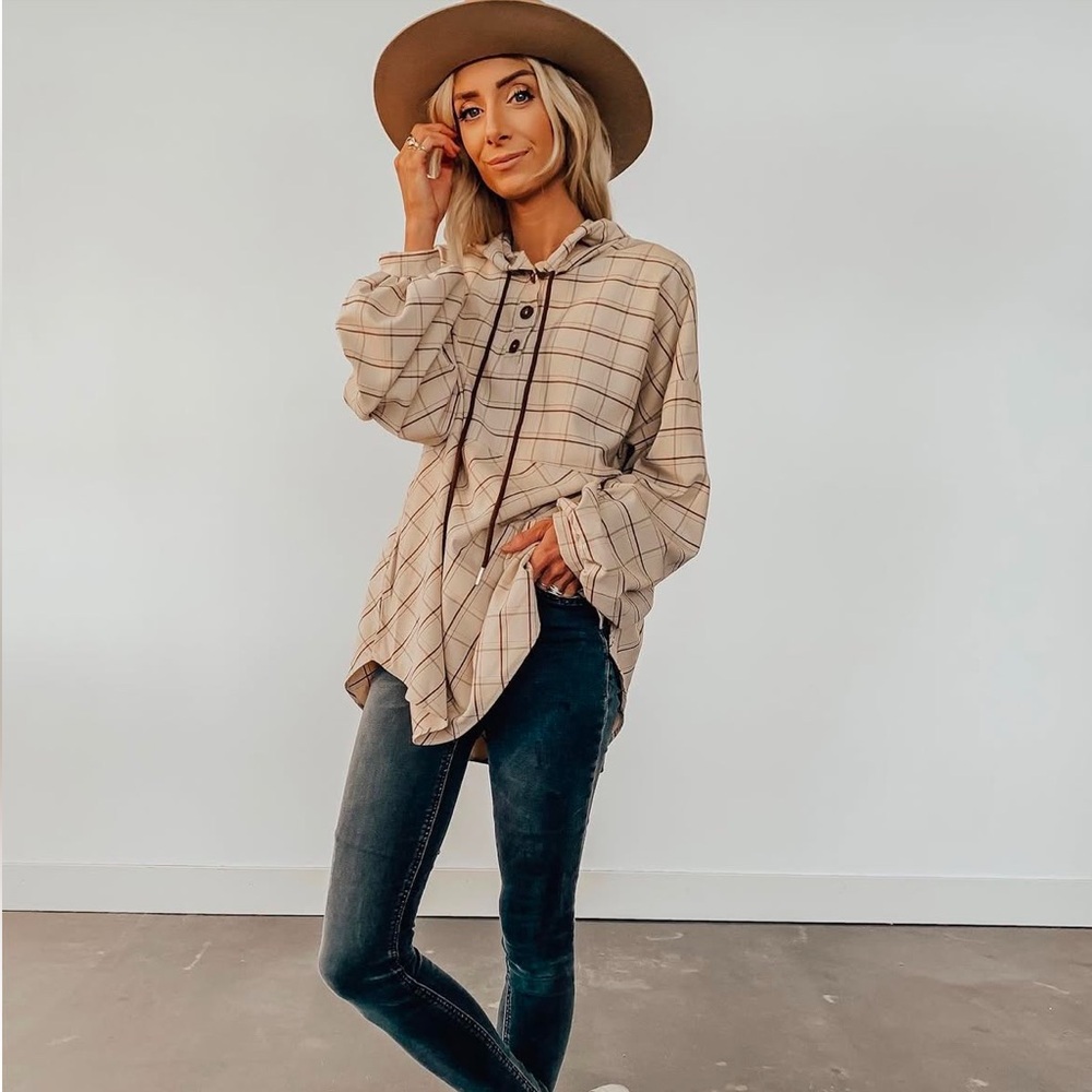 Stevie Hender • Plaid lightweight pullover jacket